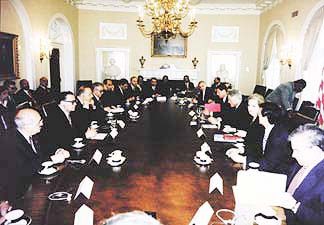 President of Azerbaijan Heydar Aliyev meeting Bill Clinton in White House 